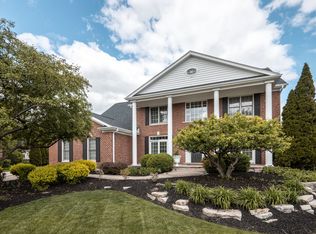 2040 Arrowhead Ct, Geneva, IL 60134
