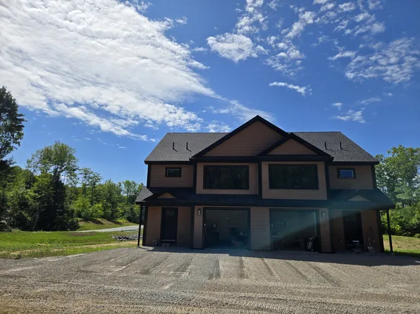 6 Huckleberry Ln, Topsham, ME 04086