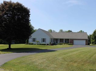 8 Hunter Dr, Valatie, NY 12184