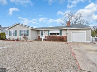 990 Capstan Dr, Forked River, NJ 08731