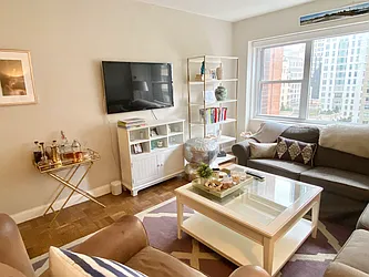 Rented by Anita Loewy, Inc