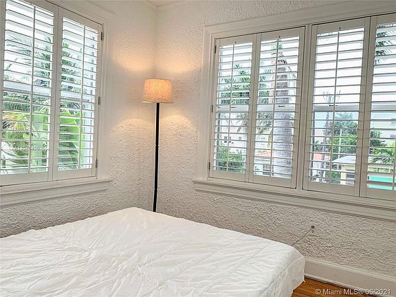 5th image of 1611 Meridian Ave