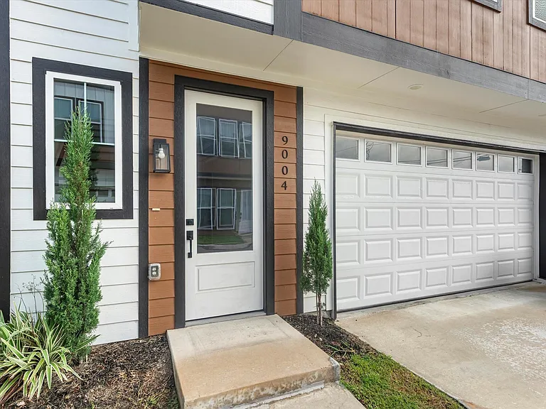 9004 Orange Spring Dr — Photo 3