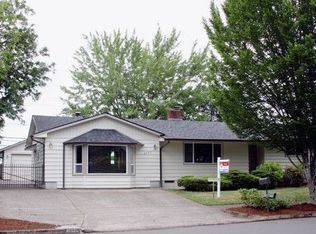 2590 Jeppesen Acres Rd, Eugene, OR 97401