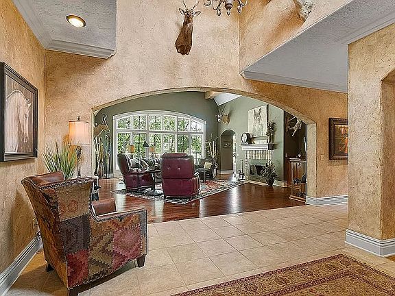 3rd image of 6342 S Creeksedge Ct
