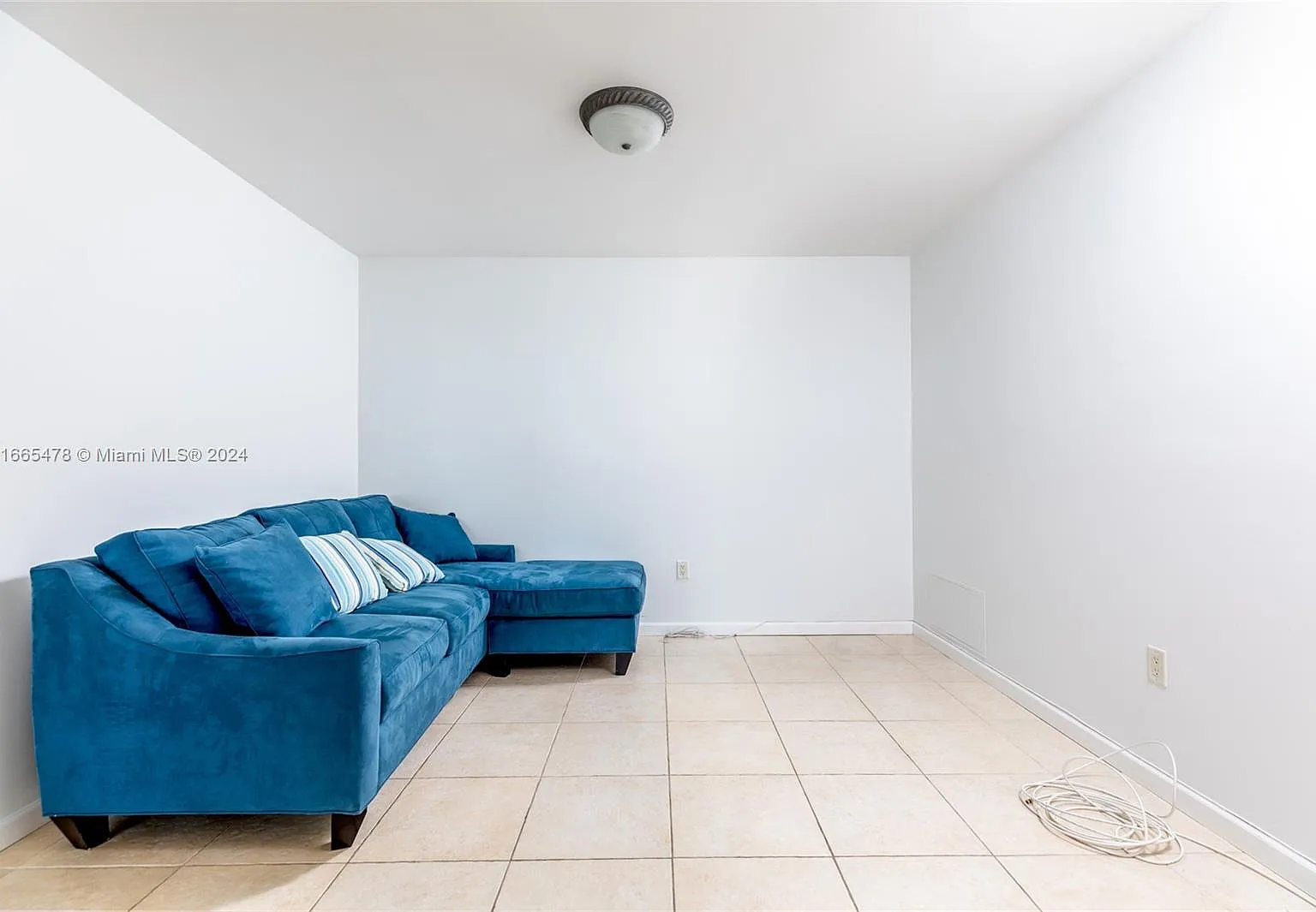 2 bed, 1566 sqft, $5,100 — Photo 4