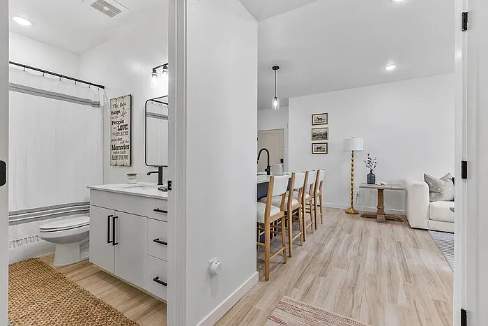 3131 Fleur Dr #313 — Photo 15