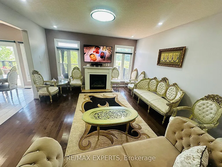 87 Newcastle Dr W — Photo 7