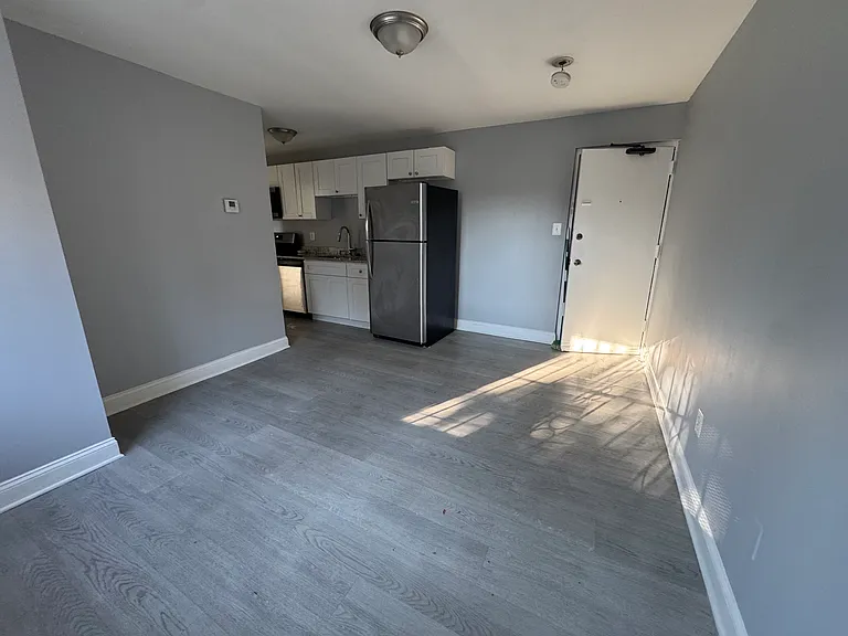5325 Bass Pl SE #3 — Photo 3