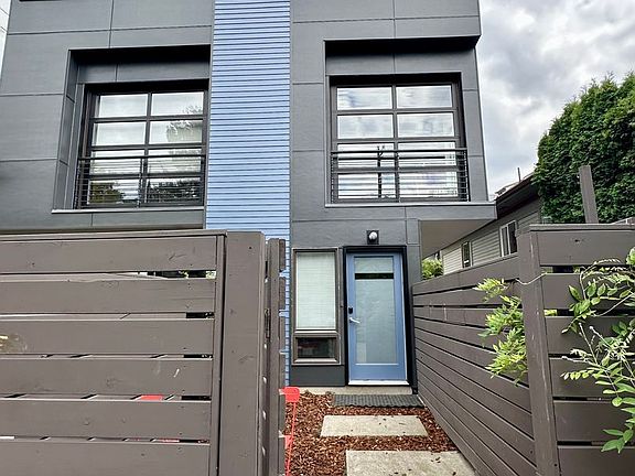 2nd image of 146A 21st Ave E