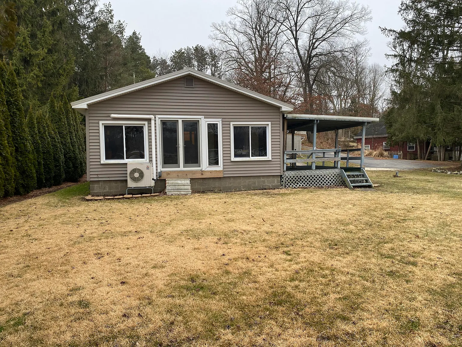 5458 Ridge Dr photo 1