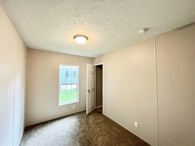 7631 Dallas Hwy — Photo 24