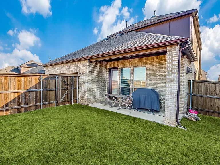 9456 Kavik St — Photo 5