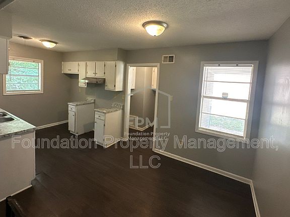 5th image of 4023 Haliburton St