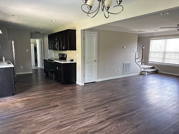 4th image of 7959 Cambridge Reserve Dr