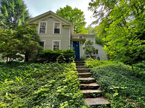 8 Bokum Road, Chester, CT 06412