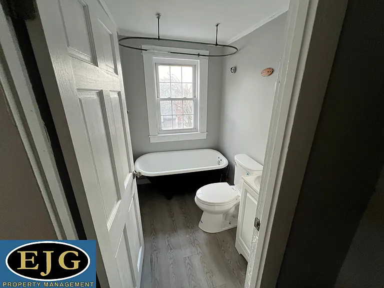 101 Pearl St #3 — Photo 18