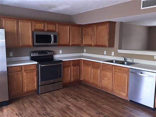 1st image of 124 Wolverine Ct