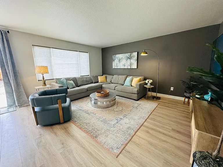 Loma Verde Dr — Photo 1