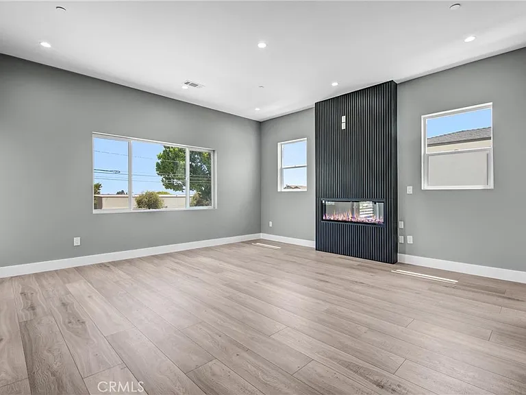 2130 W 238th St — Photo 23