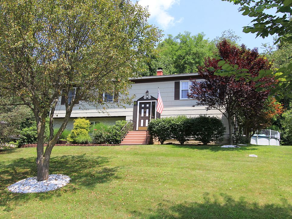 1st image of 72 Carey St