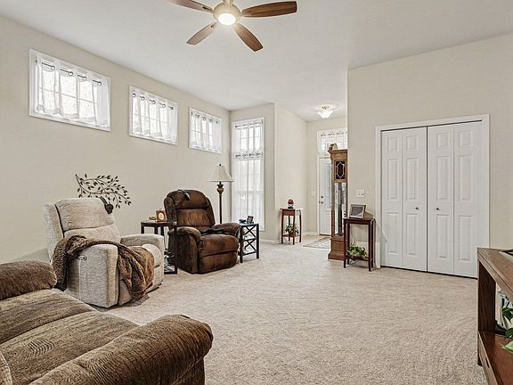 3rd image of 10475 Hammock Cir