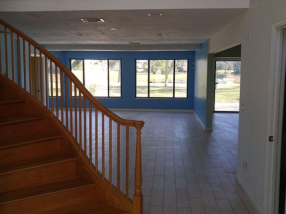 2nd image of 1071 SW Mockingbird Drive