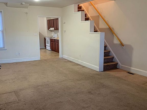 4th image of 341 S 1st Ave