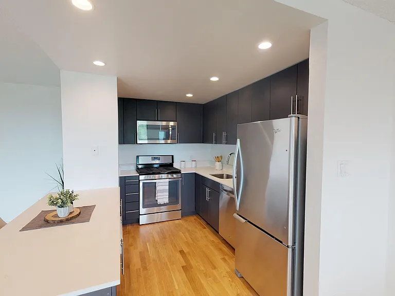 Munson Hill — Photo 3