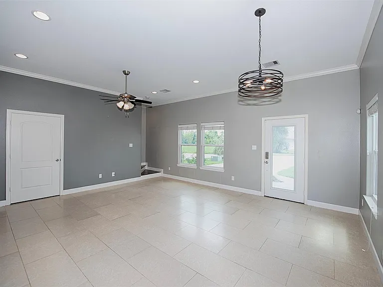 238 Debbie Ln — Photo 8