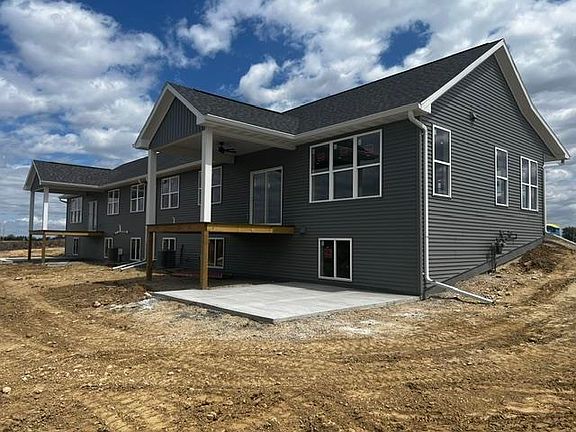 5th image of 812 Lakeview Ln