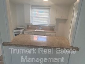 1253 S Glendale Ave, Glendale, CA