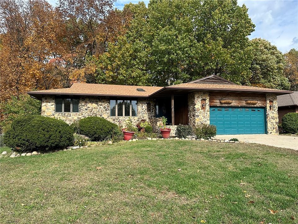 1st image of 25 Sheral Dr