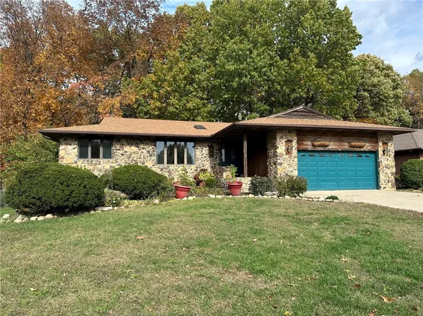 25 Sheral Dr, Danville, IL 61832