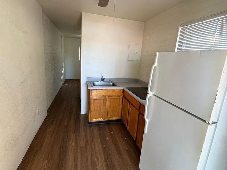 3413 E Earll Dr — Photo 11