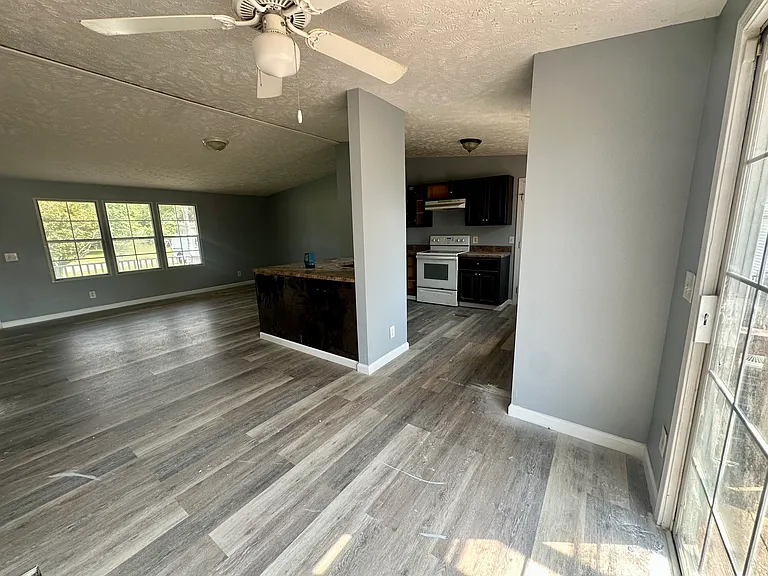 4108 Bonfield Rd — Photo 10