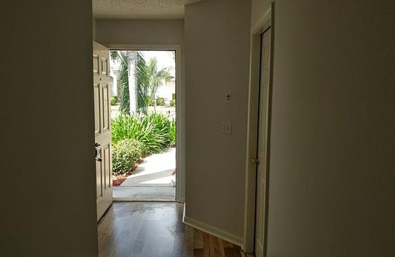 4th image of 13326 Ashbark Ct