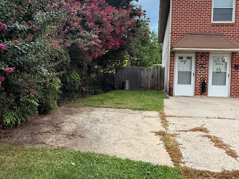 8058 Walker St #B — Photo 20