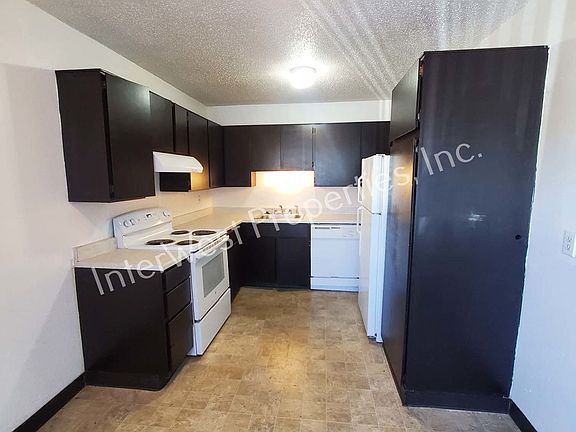 2nd image of 11706 E Burnside St #11714
