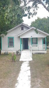 413 S Glendale St, Hallettsville, TX, 77964