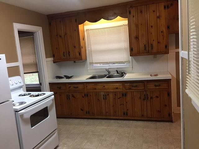 2nd image of 1710 Glendale Dr