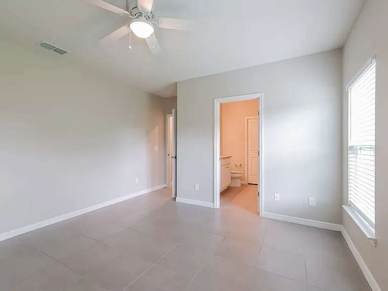 1201 Croydon Cir — Photo 10