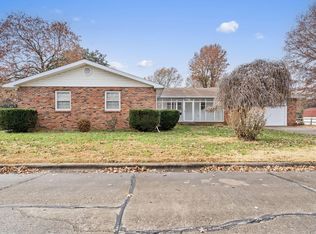 2725 S Dollison Ave, Springfield, MO 65807