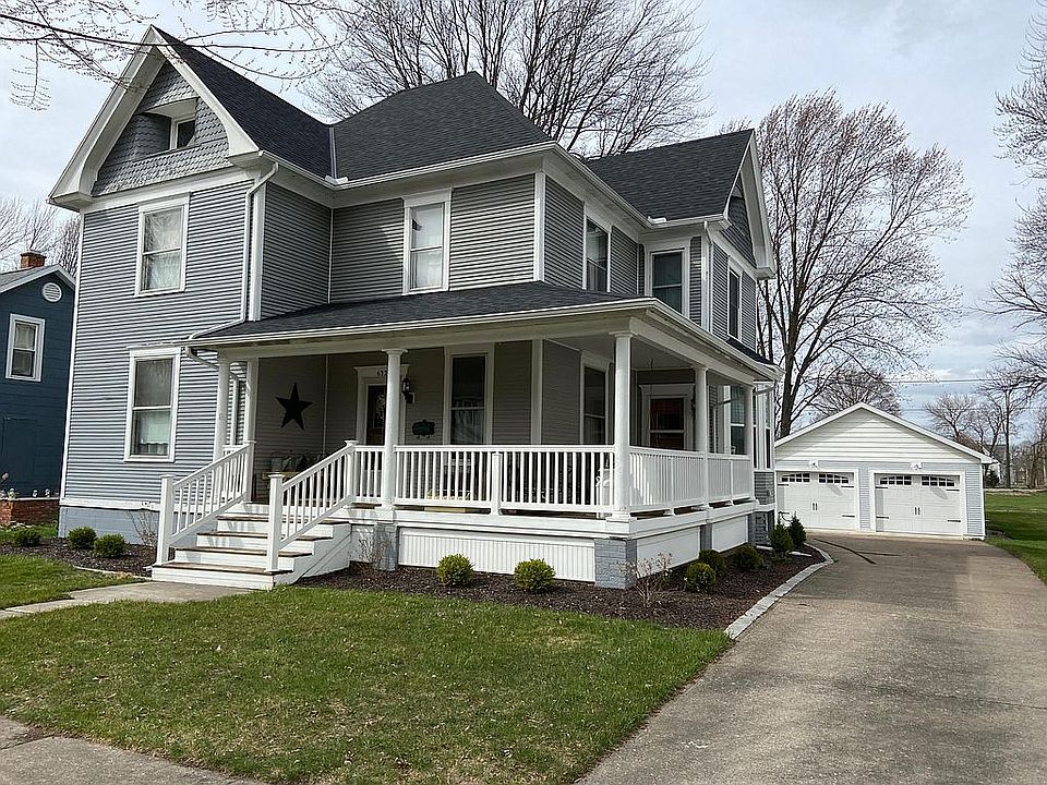 New porch floor/vinyl rail