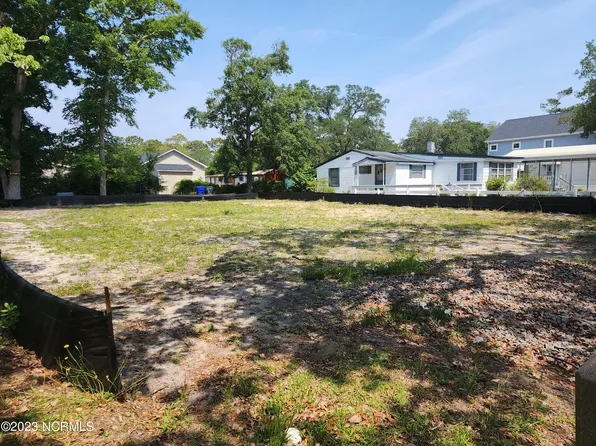 119 NE 73rd Street, Oak Island, NC 28465