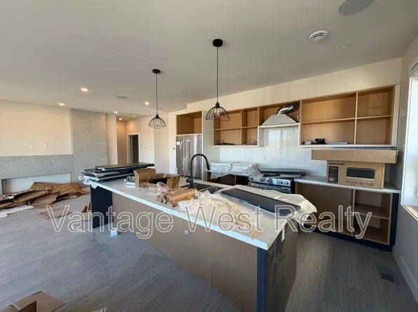 3782 Astoria Dr, West Kelowna, BC