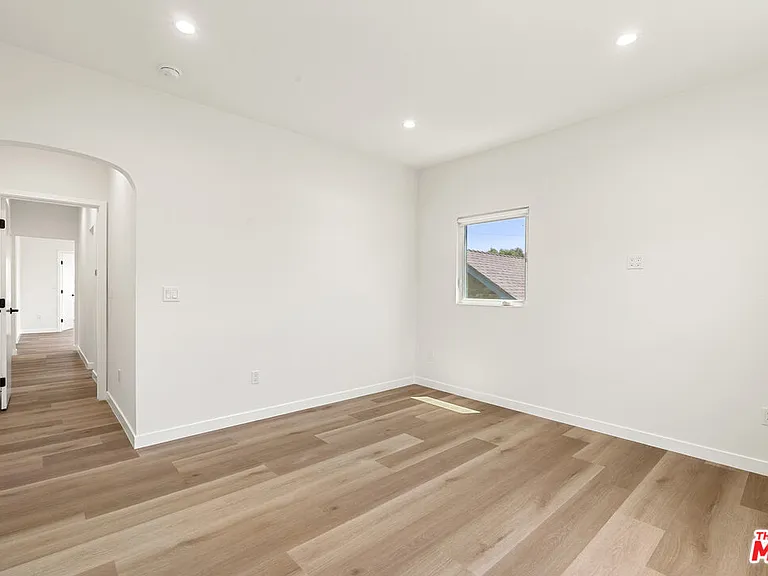 1305 Lucile Ave #2 — Photo 15