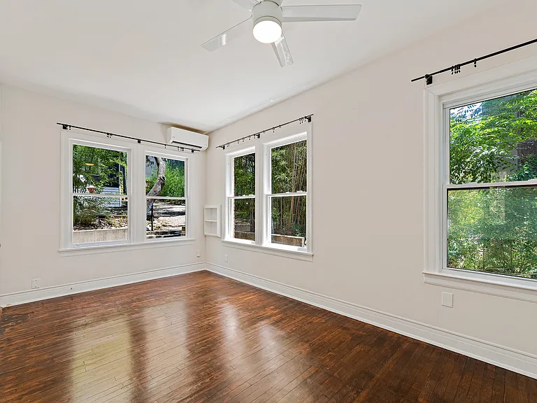 2810 Pearl St — Photo 20