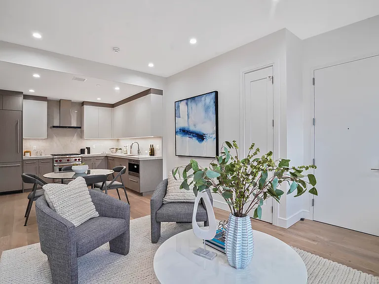 45 Garnet St #1B — Photo 9