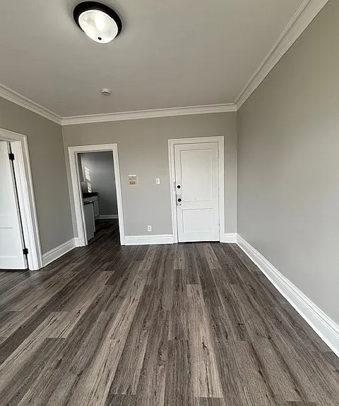 124 1/2 E Sibley St #21 — Photo 6